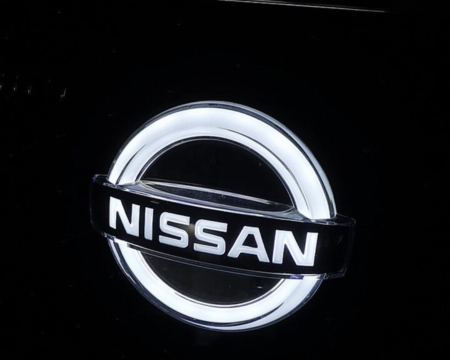 Nissan Patrol Y61 Y62 LED Front Grille Logo Light (2010-2019) Dynamic LED Emblem Light High-Quality (176*150) Car Accessories