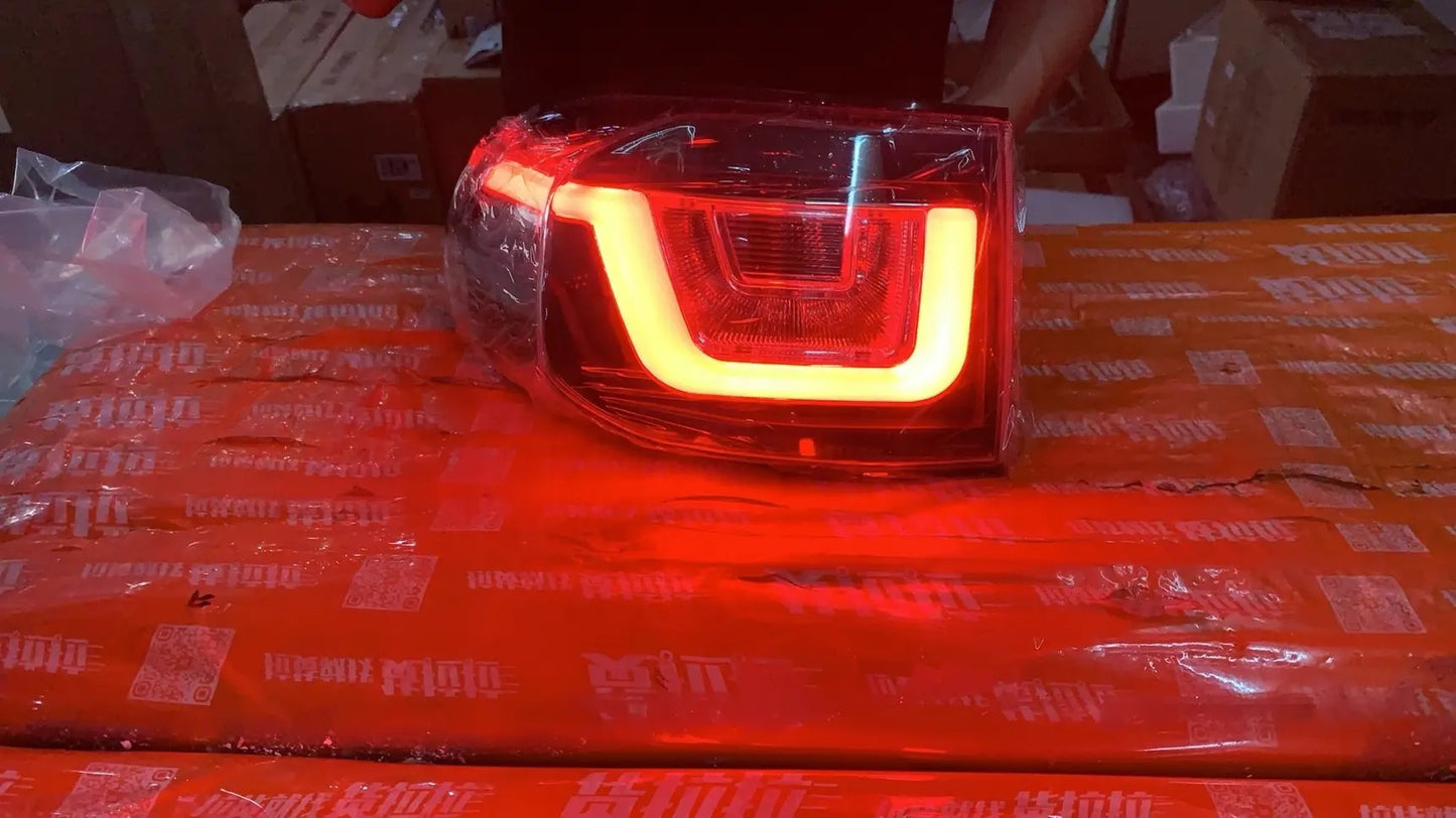 LED Tail Light Assembly for Toyota FJ Cruiser 2007-2023 LED Dynamic Turning Rear Taillight Car LED Tail Lights LED Rear Running Light Brake Lamp Dynamic Turn Signal Assembly LED Tail Light DRL Brake Reverse Stop Lamp Automotive Accessories