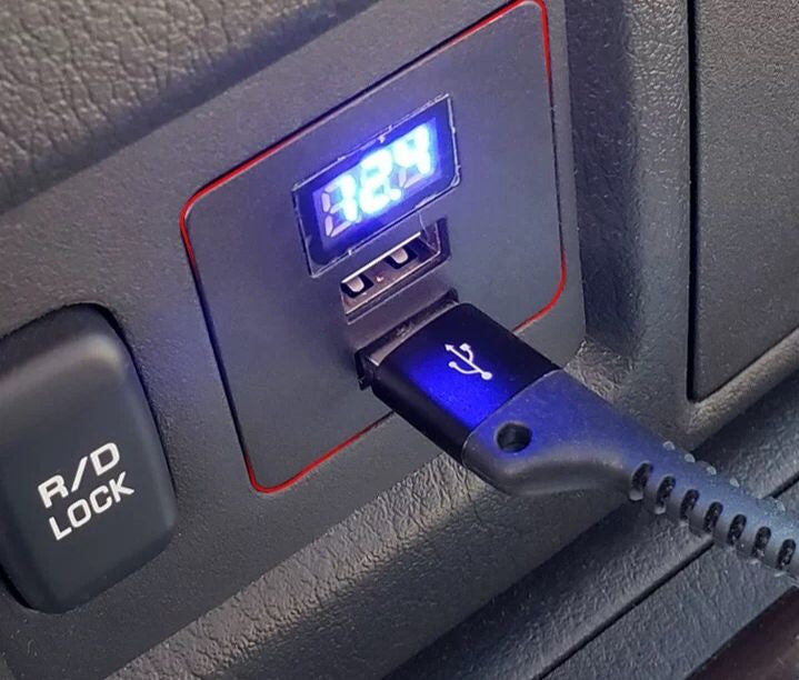 Pajero USB Interface V97 V93 V87 Original USB-Type Charging 220V Pajero Rear Inverter Charging Port Modification Accessories suitable 2007 up 2023