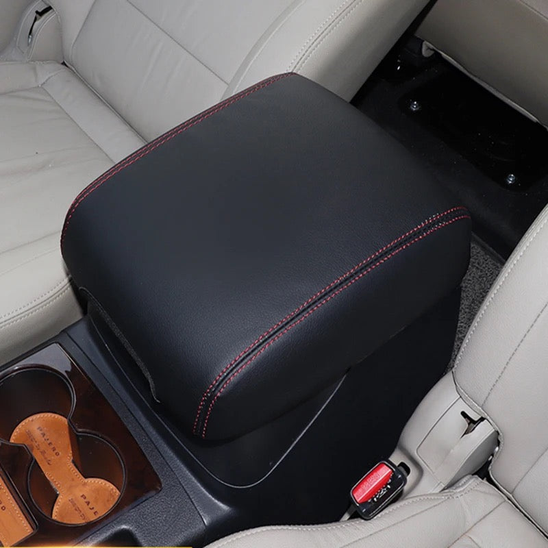 Mitsubishi Pajero Armrest Box Cover  Car Anti-dirty Pad PU Leather Protection Suitable for Mitsubishi Pajero V97 V93 V87 V77v73 Armrest Case, Please Specify the Model and Year  2007 up 2023 When Purchasing Accessories