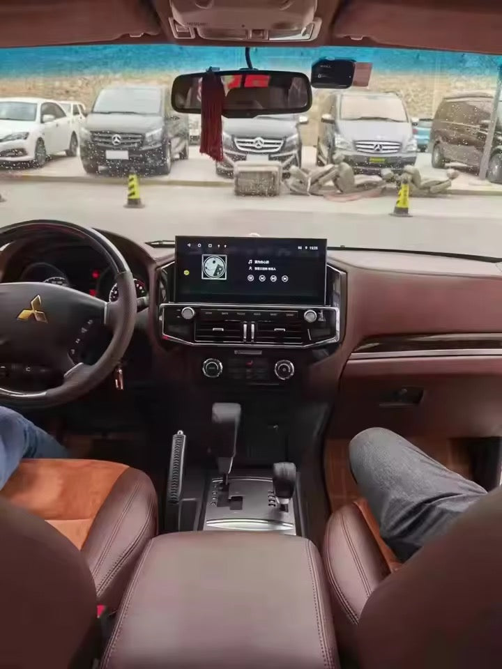 Mitsubishi Pajero (2008–2020) Android 13 HD Multimedia Player & GPS Navigation